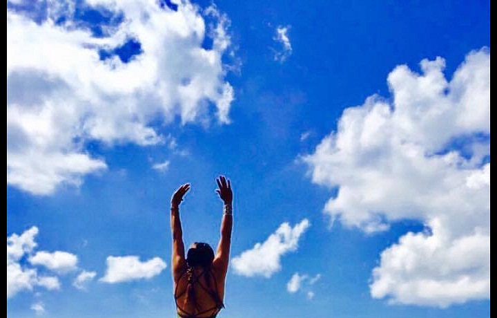 Anife ráda poznává svět. 