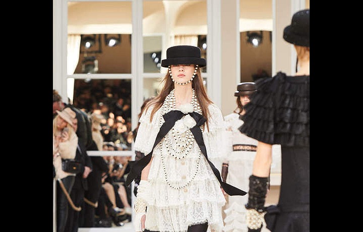 Nesmrtelná černobílá kombinace