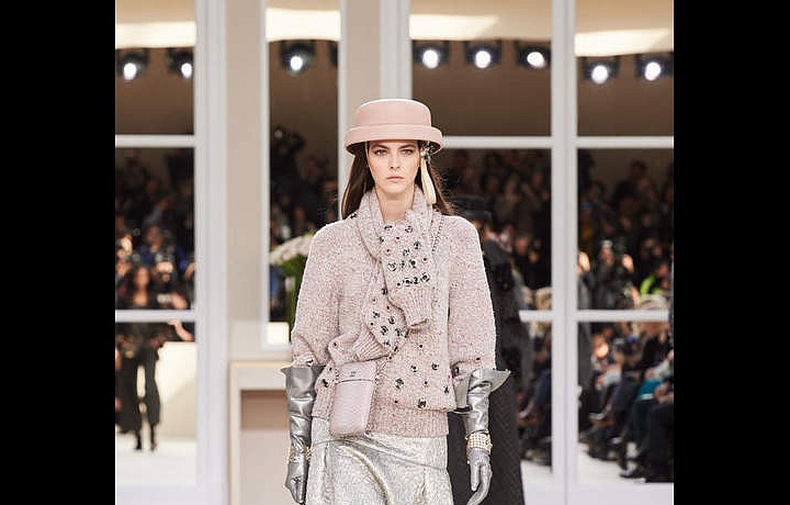 Starorůžová variace modelů Chanel