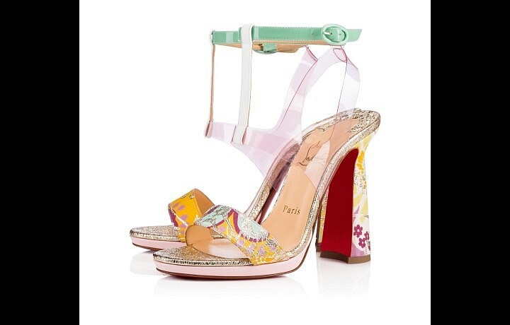 Luxusní barvy, detaily a průhledný plast.