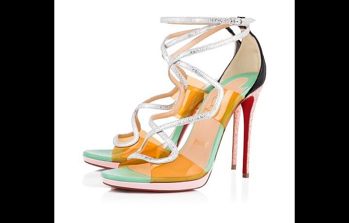 Luxusní barvy, detaily a průhledný plast.