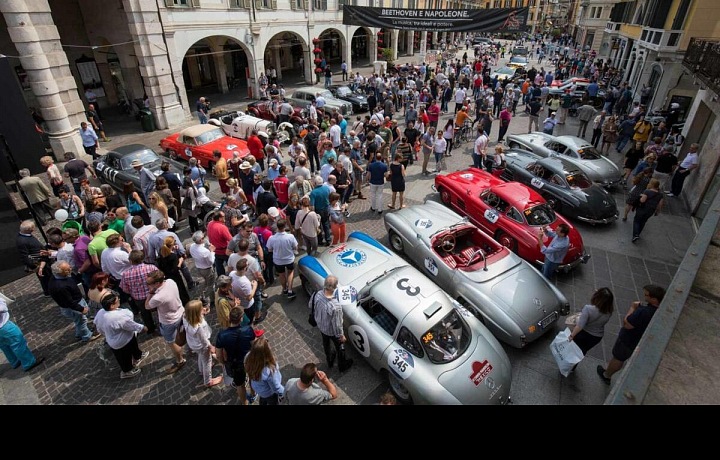 300 SL (W 194), 190 SL (W 121), 300 SL “Gullwing” Coupés (W 198), 1000 Miglia 2017