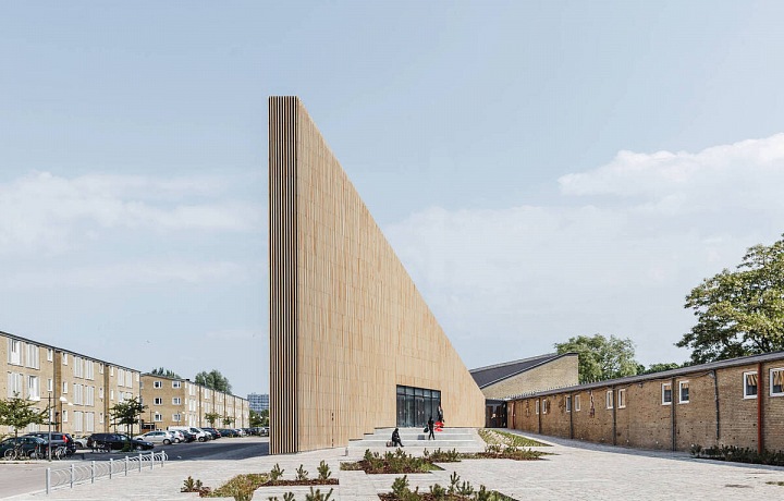 Knihovna pohled zezadu