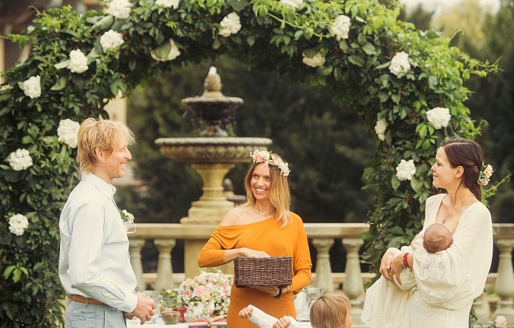 With his unofficial wife Lilia