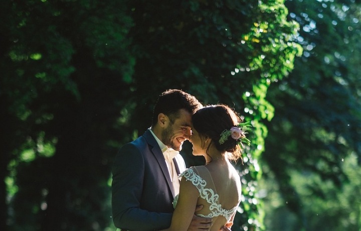 Svatební květinové doplňky z květinářství Metamorphosis