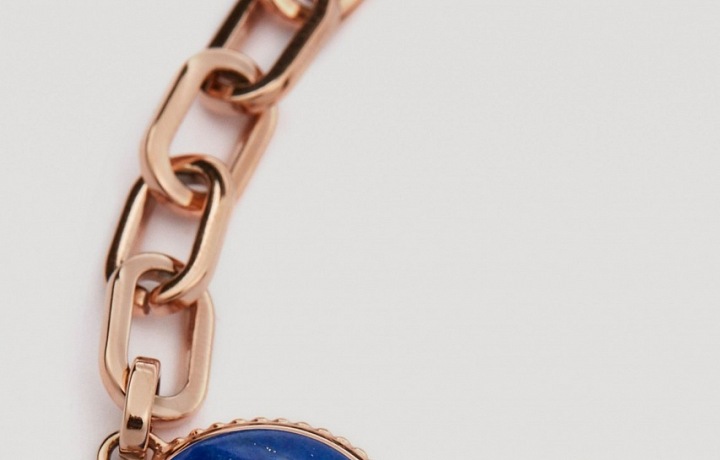 Jednodušší kousky kombinují eleganci a luxus