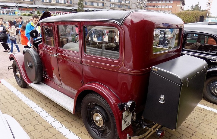 Praga Alfa 6 pohled zezadu