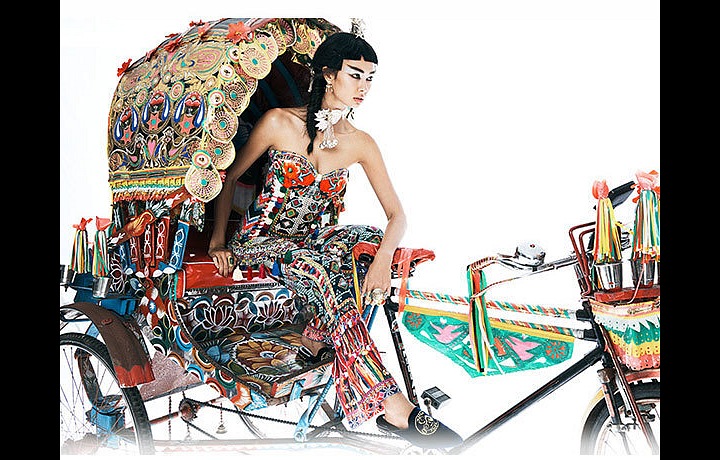 Camilla: kolekce Chinese Whisperes