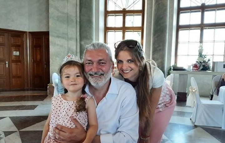 Daniel Hůlka s rodinou