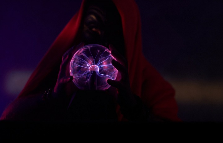 Podle Nostradama by nás čeká rok, který by mohl znamenat rozloučení s papežem Františkem, který v roce 2023 ve věku 86 let překonal už několik zdravotních problémů.