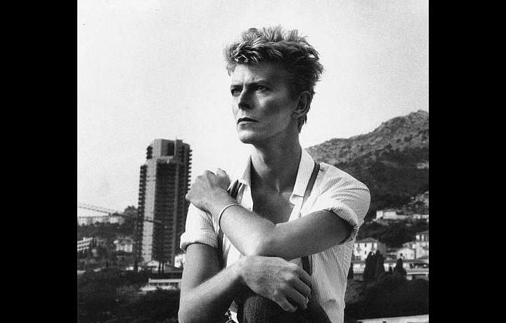 Nebo Davida Bowieho