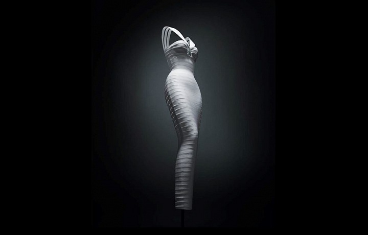 Luxusní šaty Azzedine Alaïa