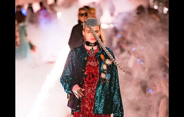 Nechybí ani stylové overaly