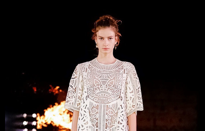 Romantická bílá, Dior Cruise 2020