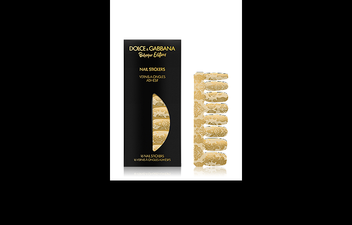 Umělé nalepovací nehty