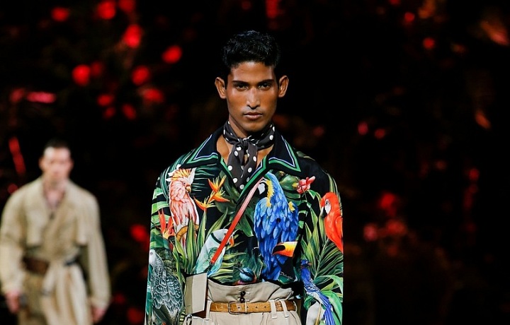 Kolekce je plná exotických vzorů