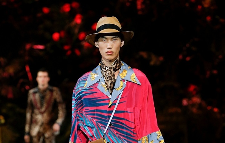 Kolekce je plná exotických vzorů