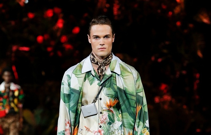 Kolekce je plná exotických vzorů