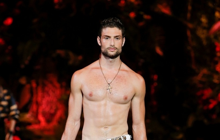 Kolekce vybízí k odhalenosti