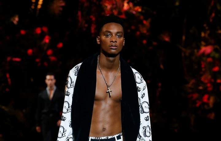 Kolekce vybízí k odhalenosti