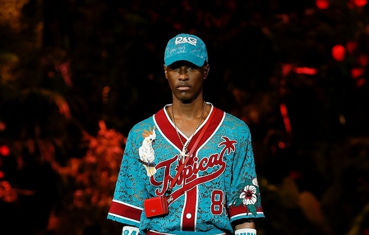 Kolekce je plná exotických vzorů