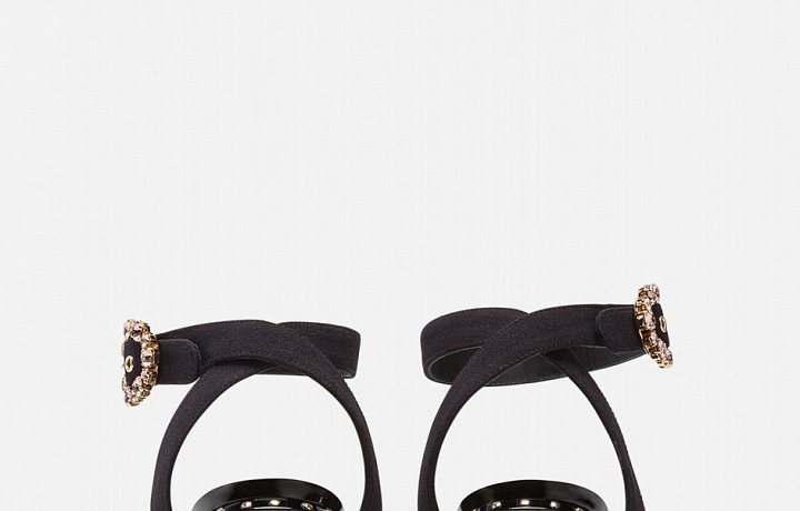 Dolce&Gabbana SS19 - model Bette