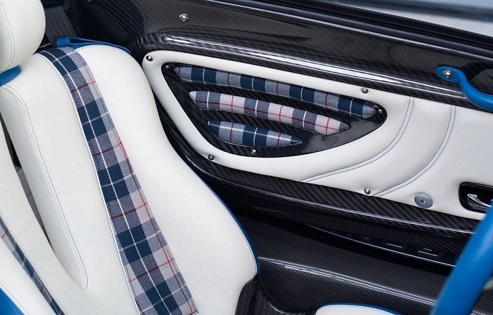 Zonda Pagani HP Barchetta, interiér