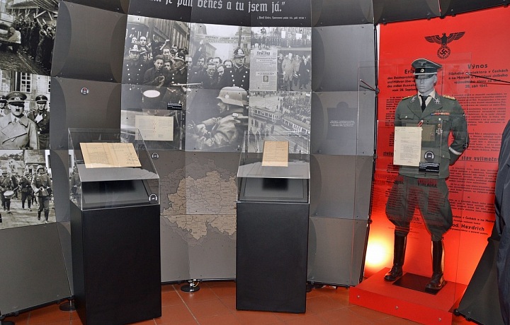 Labyrintem dějin českých zemí