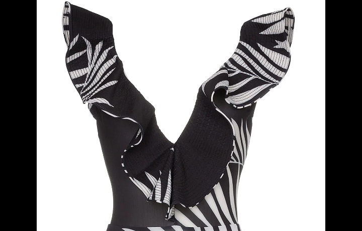 Plavky Johanna Ortiz: Střih je lichotivý.