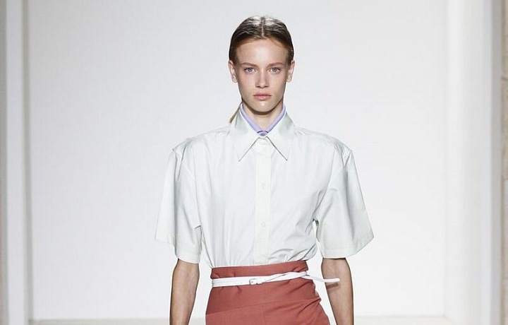 Kolekce SS 2018 je plná jemnosti a lehkosti. 