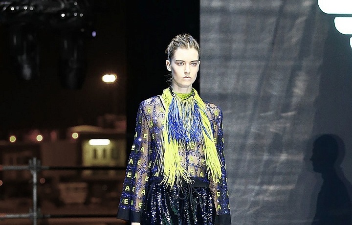 Druhou polovinu přehlídky ovládly barvy