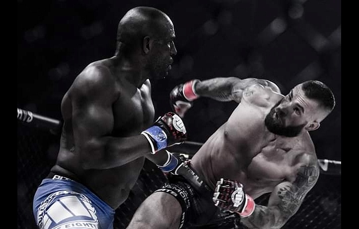 Vémola doufá, že si zápasením bude vydělávat ještě pět let.