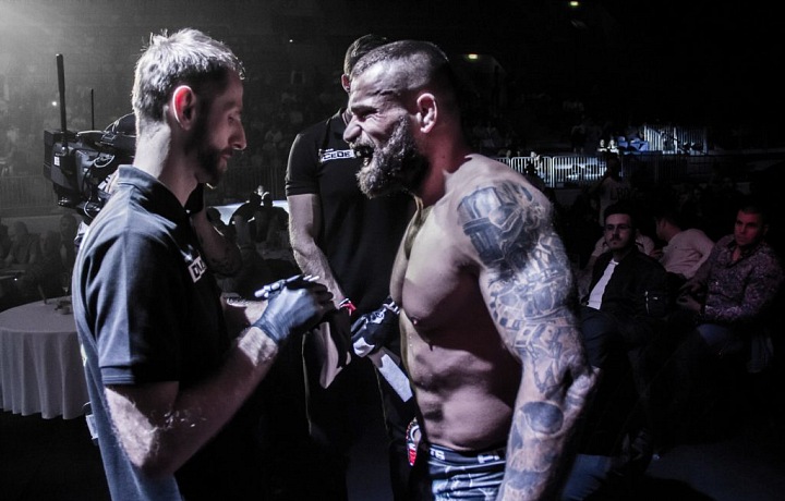 V kleci z něj jde strach. Přezdívá se mu Terminátor.