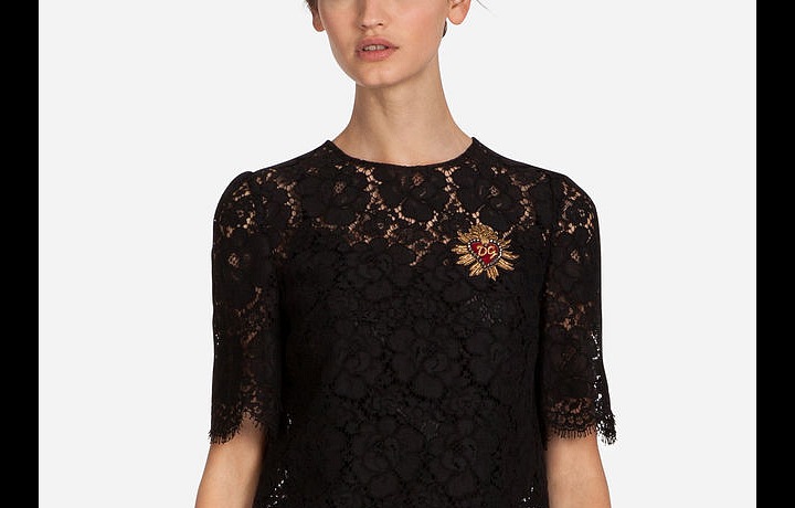 Luxusní oblečení z kolekce Love is in the air.