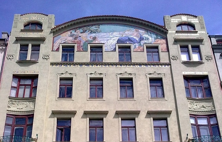 Dům Hlahol na Masarykově nábřeží