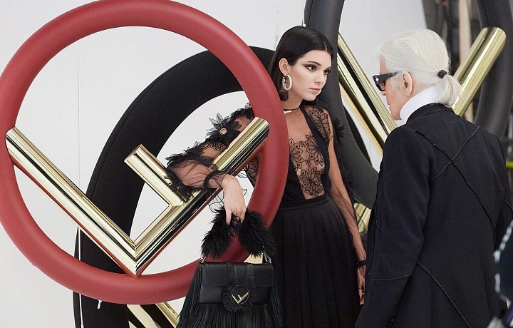 Kendall Jenner a Karl Lagerfeld