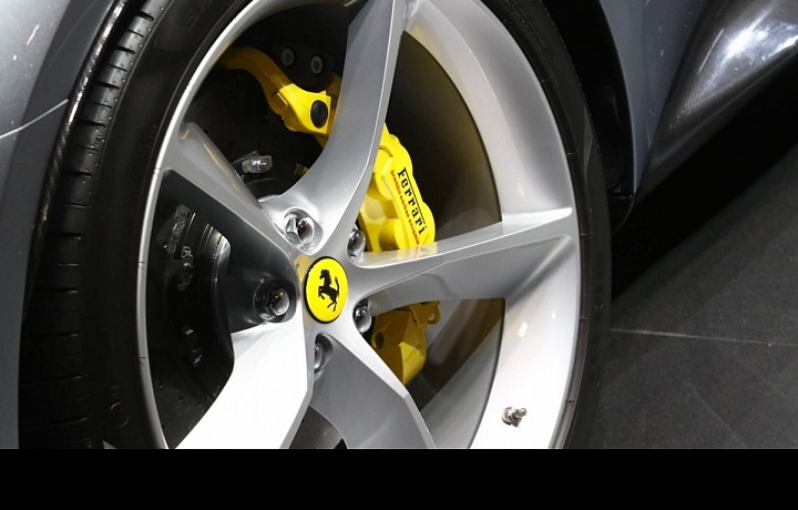 Ferrari Monza SP1, 21 palcová kola