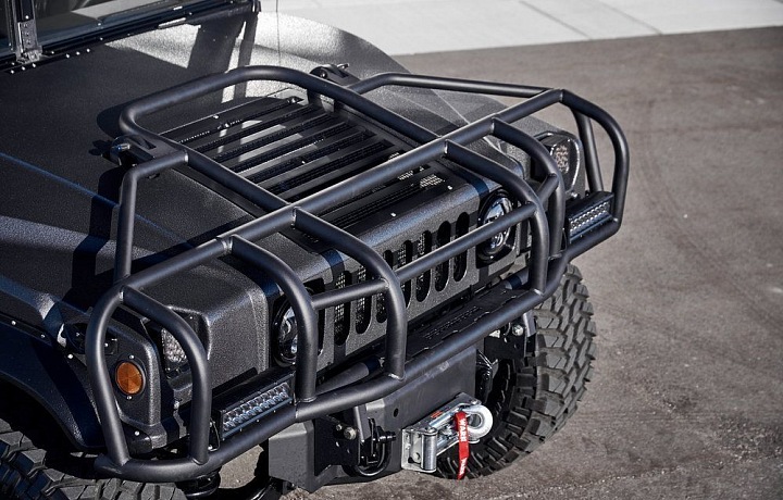 Mil-Spec Automobil Hummer H1 "Launch Edition"