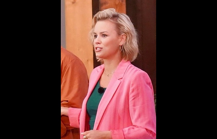 Ani společenské oblečení není k zahození.