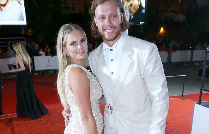 David Pastrňák s Rebeccou Rohlsson v roce 2021