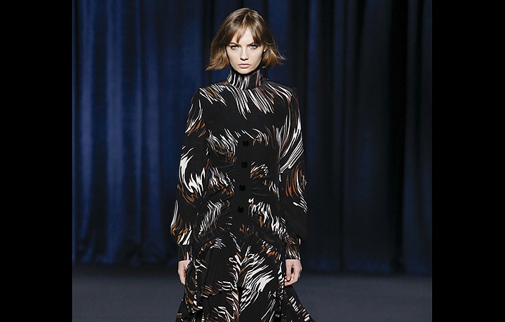 Kolekci zdobí výrazné struktury