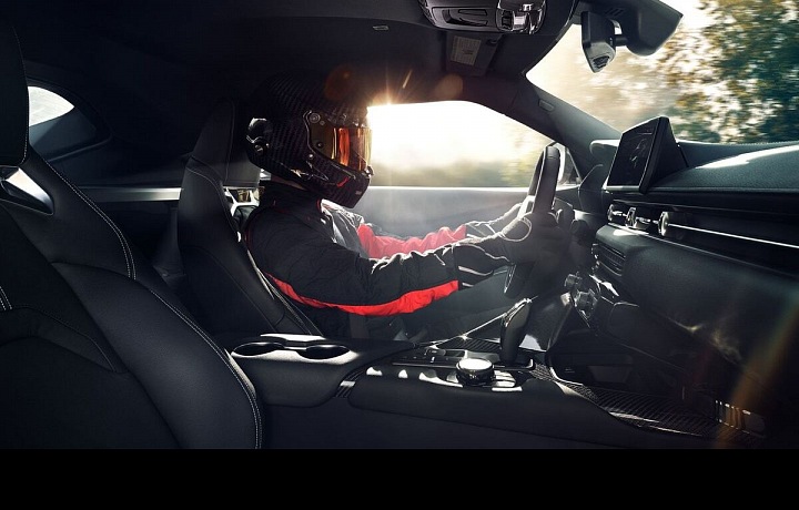 Toyota Supra GR 2019, očima spolujezdce