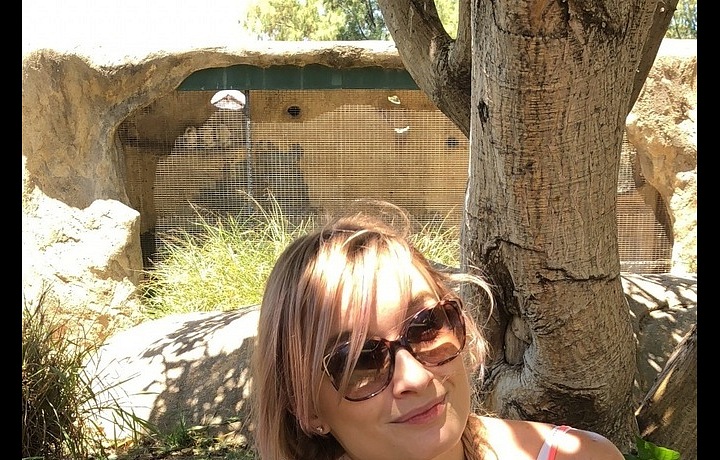 Olga je vášnivá cestovatelka. 