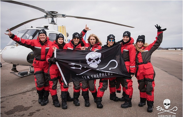 S týmem Sea Shepherd vyráží do světa zachraňovat moře a oceány a živočichy v nich. 