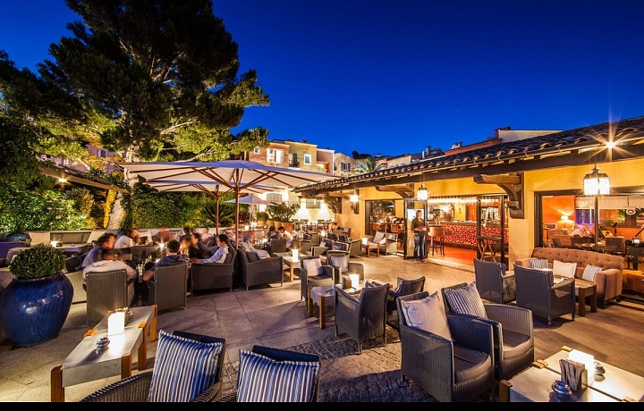 Hotel Byblos - venkovní sezení