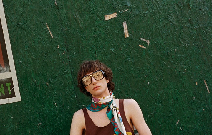 Značka představuje nové žluté logo