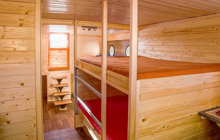 Hausbót Monty, interiér