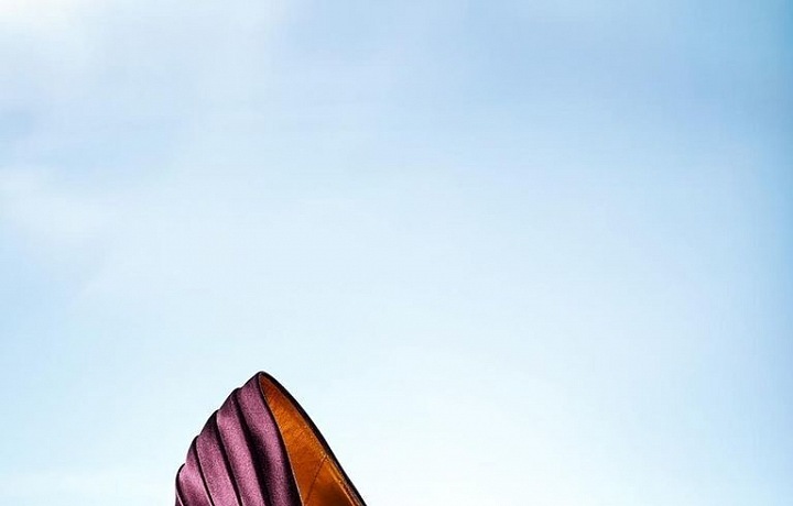 Viceadmirál Amalin Holdo – Laura Dernová