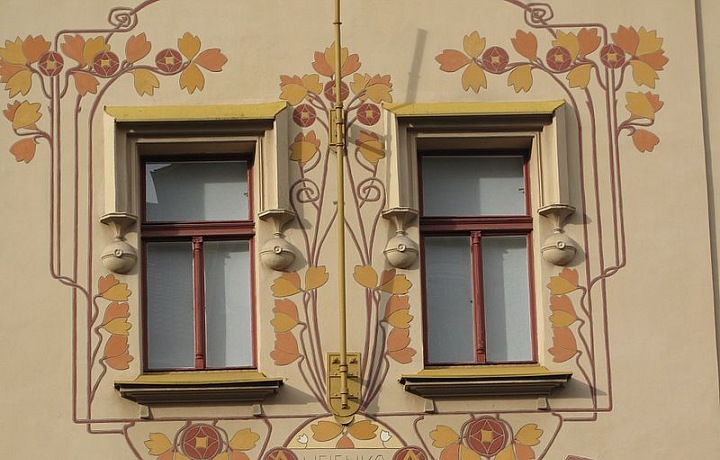 Helenka a její ornamentace oken