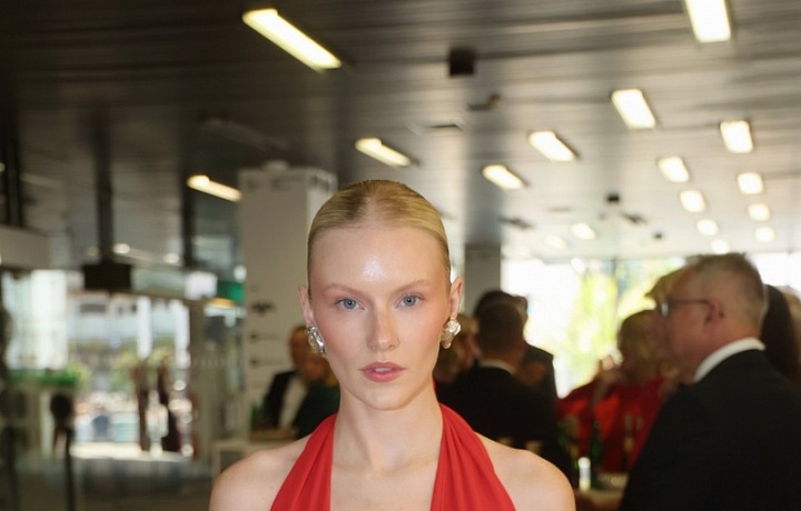 Zpěvačka Annet Charitonová alias Annet X